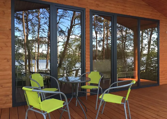 Osrodek Delfin Tatil parkı